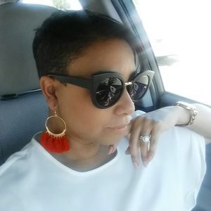 Meet your Posher, Jasmin